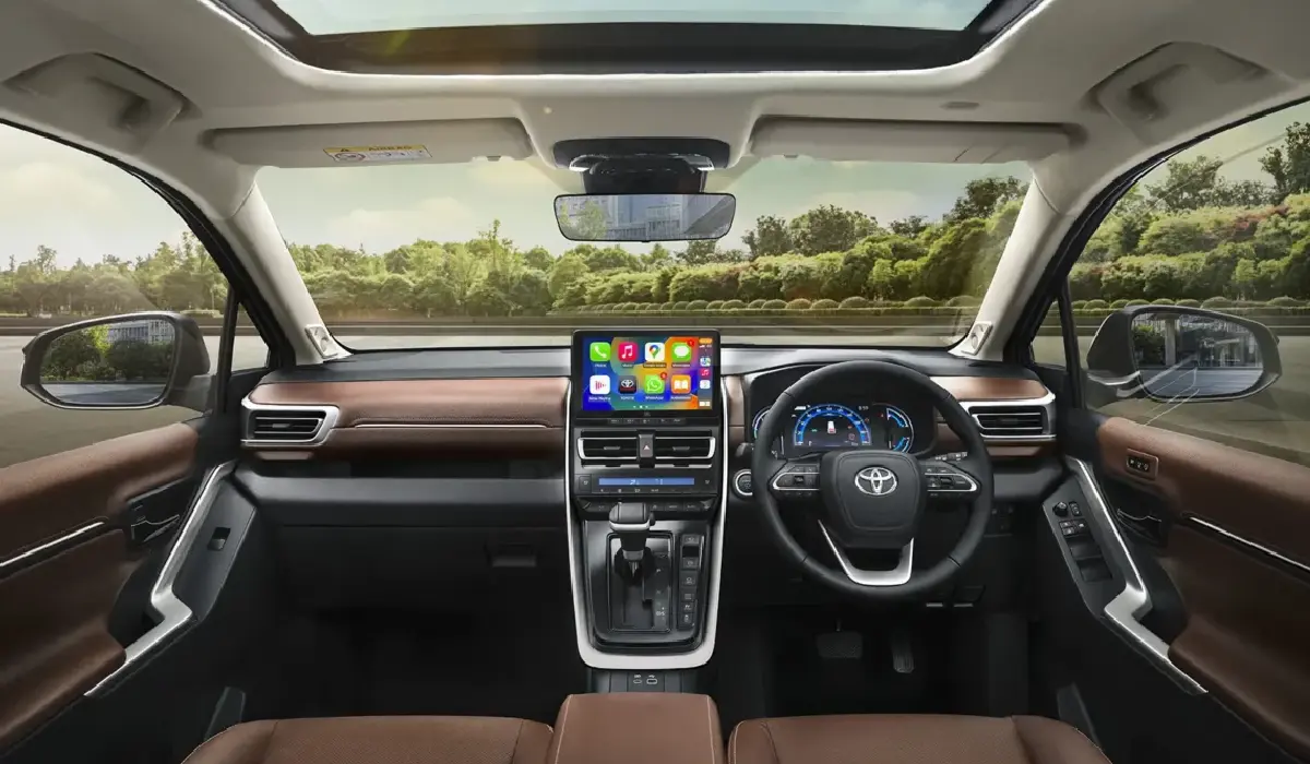 Toyota - Innova Hycross VX (O) - Car Rentals Near me - Used Cars Near me - Exclusive Concierge Club.webp